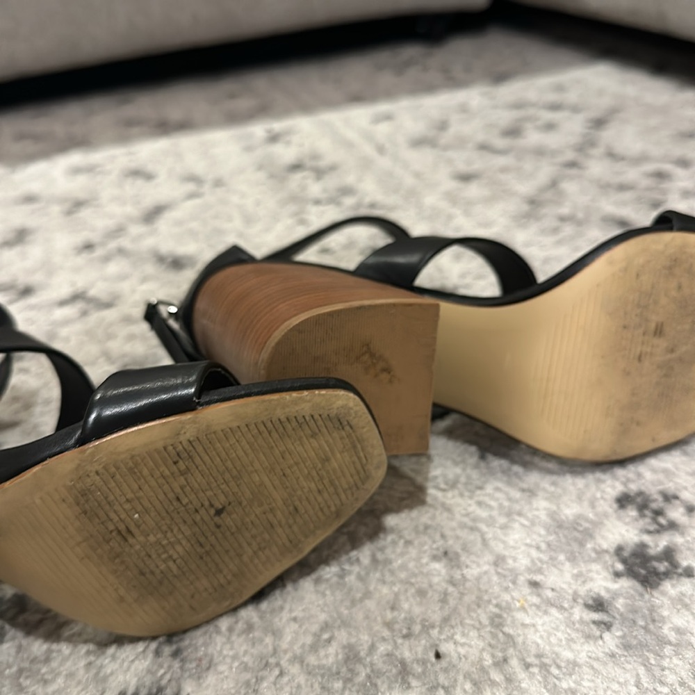 Heels - Picture 5 of 5